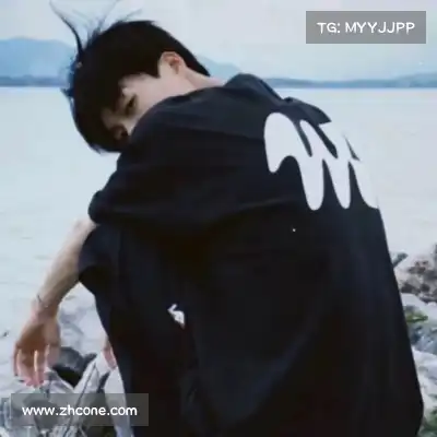 滑凤默